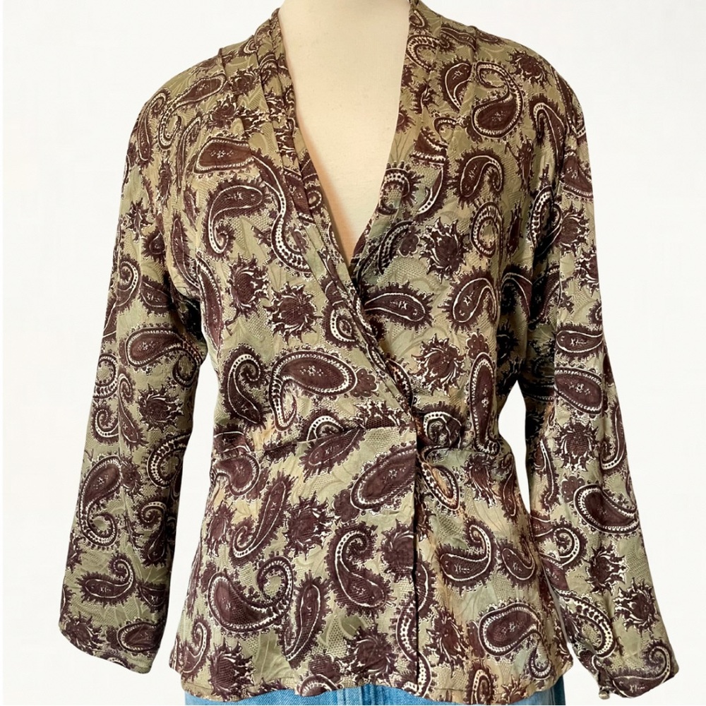 Vintage 1990s Neutral Tan + Brown Paisley Print 100% Silk V-Neck Blouse - Picture 2 of 11